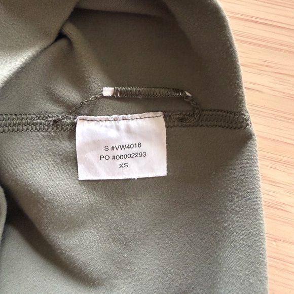 Vuori All the Feels Pistachio leggings - Picture 3 of 3